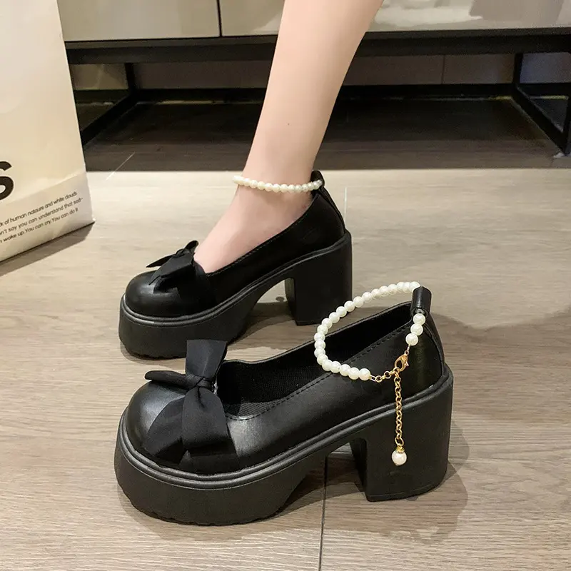 รองเท้าส้นสูงหนังโบว์มุก