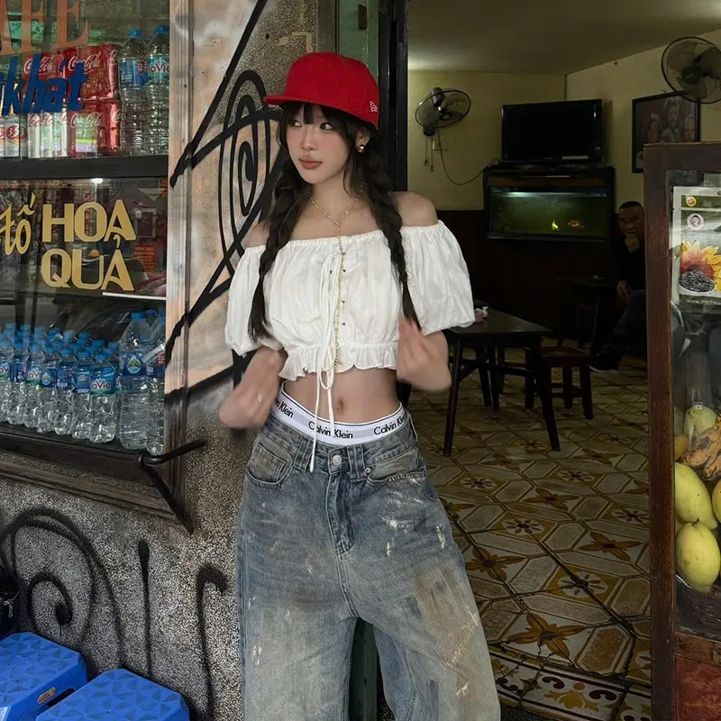 เสื้อไหล่เดียวอัดพลีท แขนสั้นพอง สไตล์สตรีท